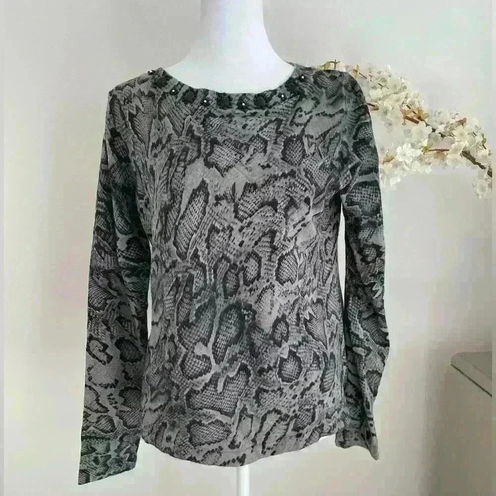 Jones New York Petite Medium Women’s Top Animal Print Jewel Long Sleeve